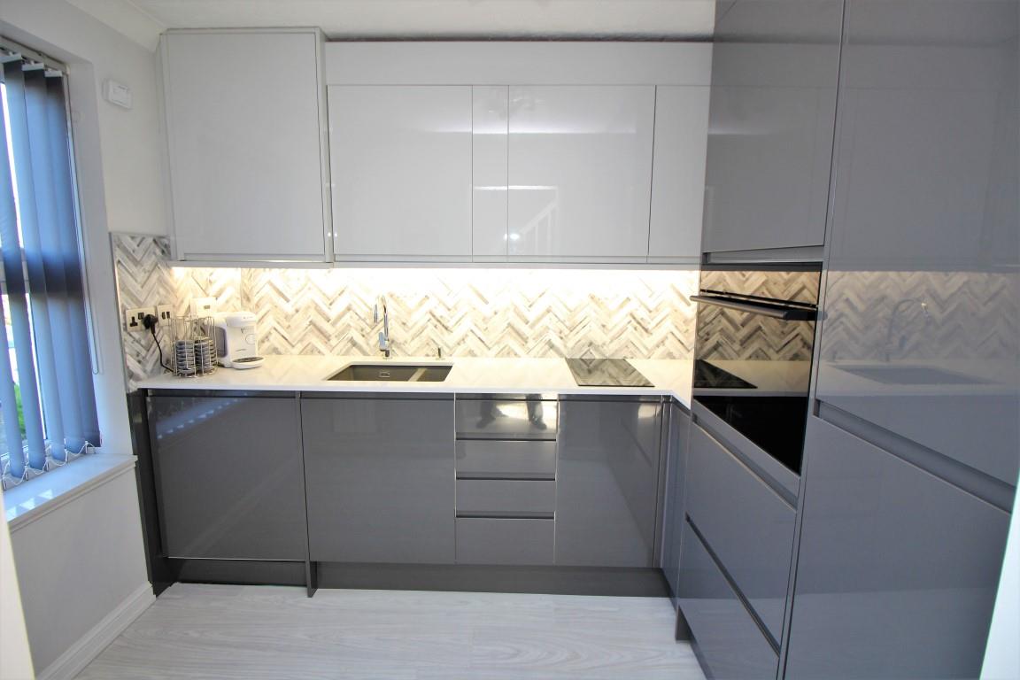 2 bed property in Bryant Place, Reading